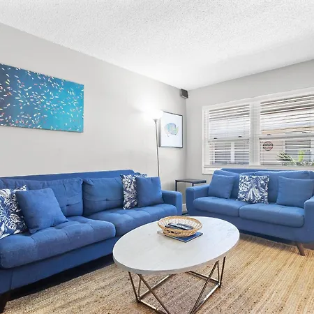 Spanish Villa Suite 52 - Damage Free & Across The Street From White Sand Beaches Of Indian Rocks Beach!