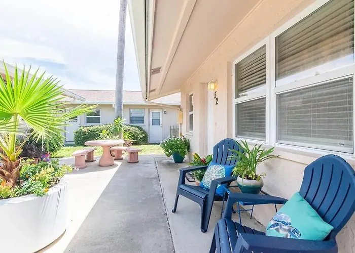 Spanish 52 - Damage Free & Across The Street From White Beaches Of Indian Rocks Beach!