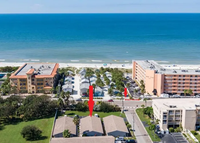 Spanish 52 - Damage Free & Across The Street From White Beaches Of Indian Rocks Beach! Apartment