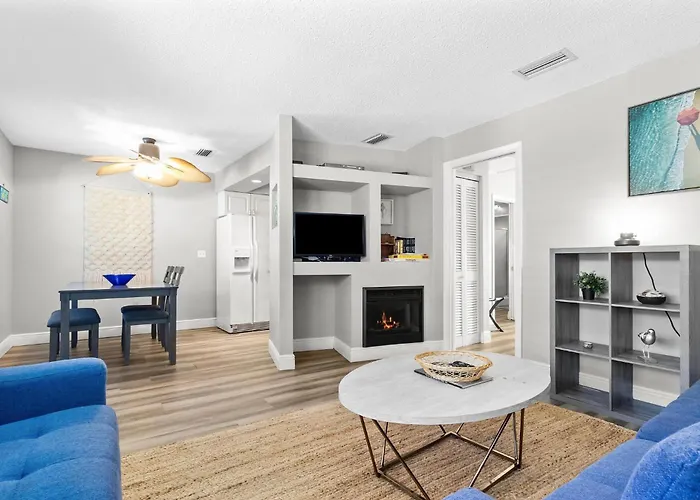Spanish 52 - Damage Free & Across The Street From White Beaches Of Indian Rocks Beach! Clearwater Beach